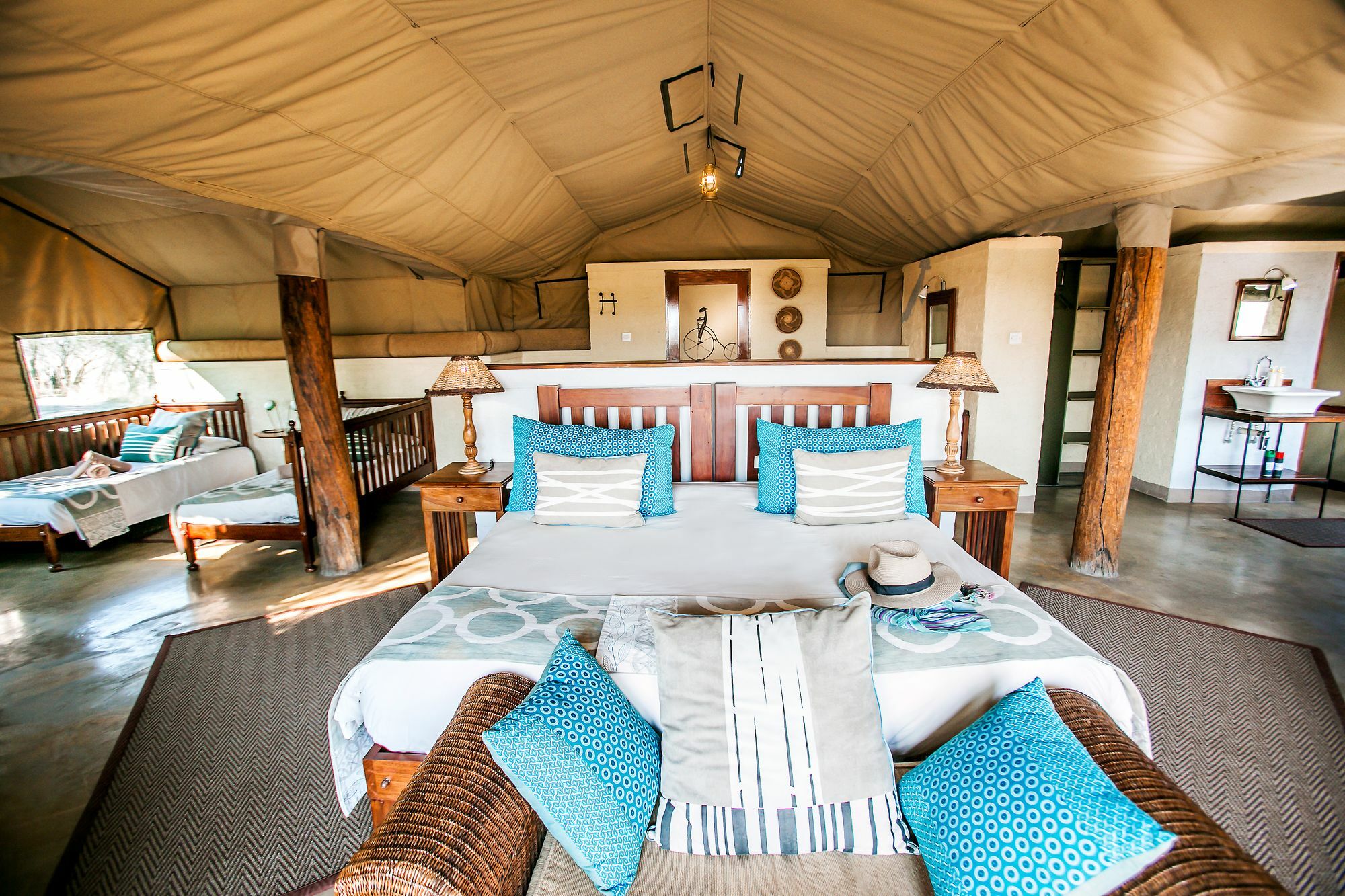 The Hide Safari Camp Hotel Dete Екстериор снимка